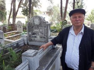 Yaşar Kemal Doğduğunda Annesi Kaç Yaşındaydı ?