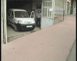 Yol Yükseldi Araç Rehin Kaldı