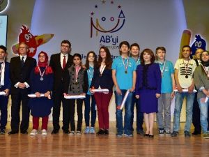 Öğrenciler Ab’yi Öğreniyor Yarışmasının Ödülleri Verildi