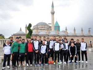 Alanyaspor’lu Futbolcular Mevlana Müzesi’ni Gezdi