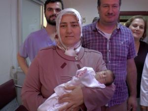 8 Bebeği Karnındayken Ölen Annenin 16 Yıl Sonra Bebek Sevinci