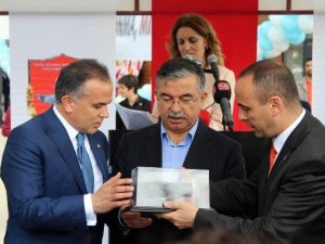 Türkiye’nin İlk Seri Mercek Üretim Fabrikası Sivas’ta Açıldı