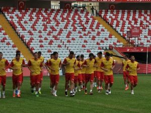 Karadağ Milli Takımın A Milli Takım Hazırlıkları Sürüyor