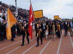 İnönü Üniversitesi Bu Yıl 8 Bin 100 Mezun Verdi