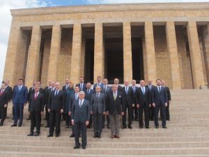 65. Hükümet Üyeleri Anıtkabir’i Ziyaret Etti