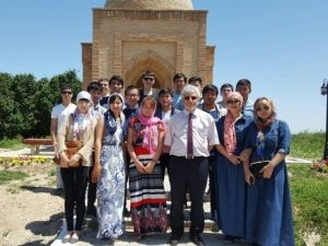 Ahmet Yesevi Üniversitesi İlahiyat Fakültesi Öğrencilerine Tarihi Mekânlarda Uygulama