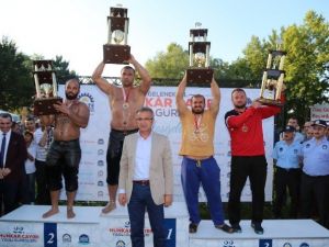 Hünkar Çayırında Başpehlivan Fatih Atlı Oldu