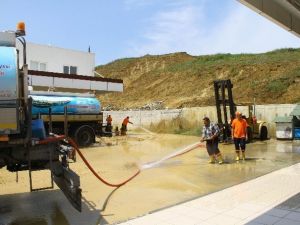 Duvar Çöktü, ’2. El’i Çamur Bastı