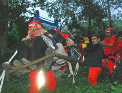 Anne ile Kızı Ölümle Burun Buruna! - VİDEO