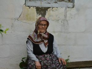Tek İsteği Evinin Çatısının Onarılması