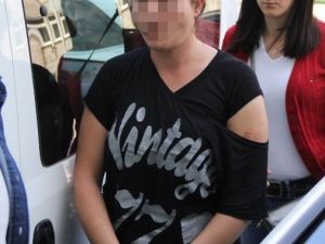Genç Kadının İç Çamaşırında Uyuşturucu Ele Geçti