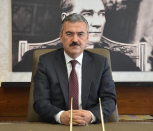 Ayyıldız, Toprak'ın yerine İzmir'in yeni valisi oldu