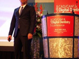 Aralıklı Dişler Gülmeyi Engelliyor