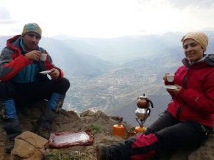 3 Bin 487 Rakımda Kahve İçip Fal Baktılar