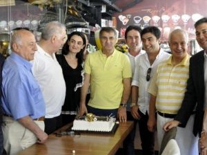 Şenol Güneş’e Sürpriz Doğum Günü
