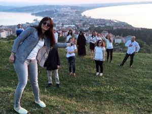İşaret Diliyle İstiklal Marşı