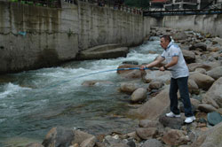 Uzaylı Sanatçı Rize'de Balık Avlamaya Kalkınca...