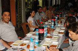 Deva'dan Devasa İftar Sofrası!