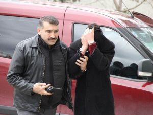 Cinayetten Tutuklanan Gencin Yaşı Küçültüldü