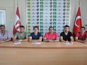 İnegölspor Üç Oyuncu İle Yola Devam