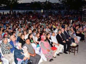 Türkmen Gelini Kıyafetleri Sergilendi