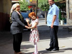 Lösemili Elif Nakil İçin Gün Sayıyor