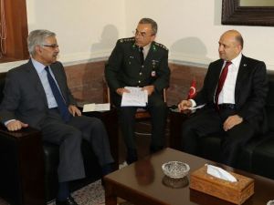 Milli Savunma Bakanı Işık Pakistan’da