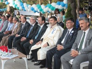 Btü İlk Mezunlarını Verdi