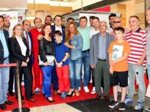 ’Bir Spor Spikerinin Biriktirdikleri’ Sergisi Açıldı