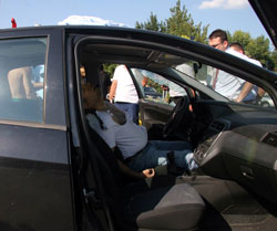 Yüzlerce kişinin önünde kanlı infaz