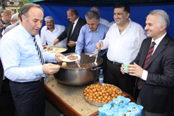 Bu Fotoğrafa Dikkatlice Bakın