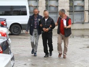 Yol Verme Kavgasında Diğer Sürücüyü Bıçakladı