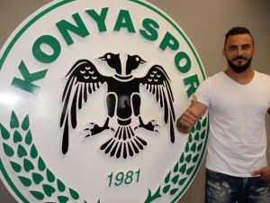 Atiker Konyaspor Kaleci Kaya Tarakçı İle Sözleşme Yeniledi