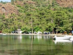 Tabiat Parkındaki Kaçak Yapılar Yıkıldı