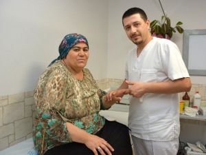 Ameliyat Oldu, Sol Eline Tekrar Kavuştu