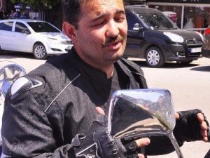 Türkiye’yi Gezerek Engellilerin Sorunlarını Anlatıyor