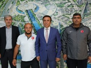Canikli Milli Sporcu Madalya Peşinde