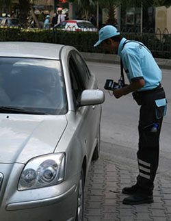 Parkomata Borç Takan Takana