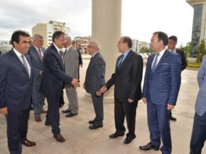 Bakan Özhaseki, Kocaeli’de Ziyaretlerde Bulundu