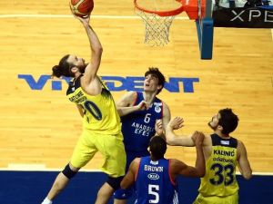 Fenerbahçe Şampiyonluk İçin Parkeye Çıkıyor