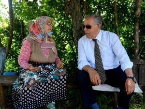 Yaşlı Kadına Kaymakamlıktan Yardım Eli