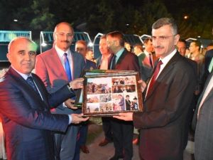 Vali Bektaş’a Veda Programı Düzenlendi