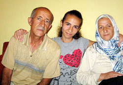 Anne babasını Ölüm haberiyle barıştırdı