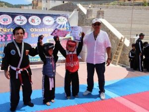 Hapkido Şampiyonasında Öğrenciler Kıyasıya Mücadele Etti