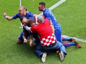 Modrıc’in Gol Sevincine Taraftar Ortak Oldu