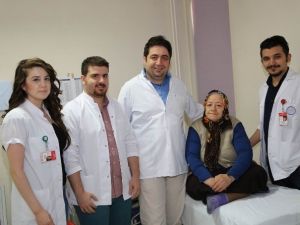 Karnındaki Dev Kitleyle 18 Yıl Yaşadı