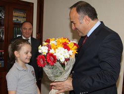 Öğrenciler Vali'yi Ziyaret Etti