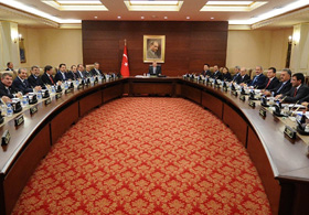 Üç bakanlığa yardımcı alınacak