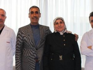 Karaciğer Ve Böbreğindeki Kitlelerden Tek Ameliyatta Kurtuldu