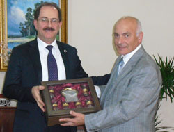 RÜ'den Ankara'ya Çıkarma